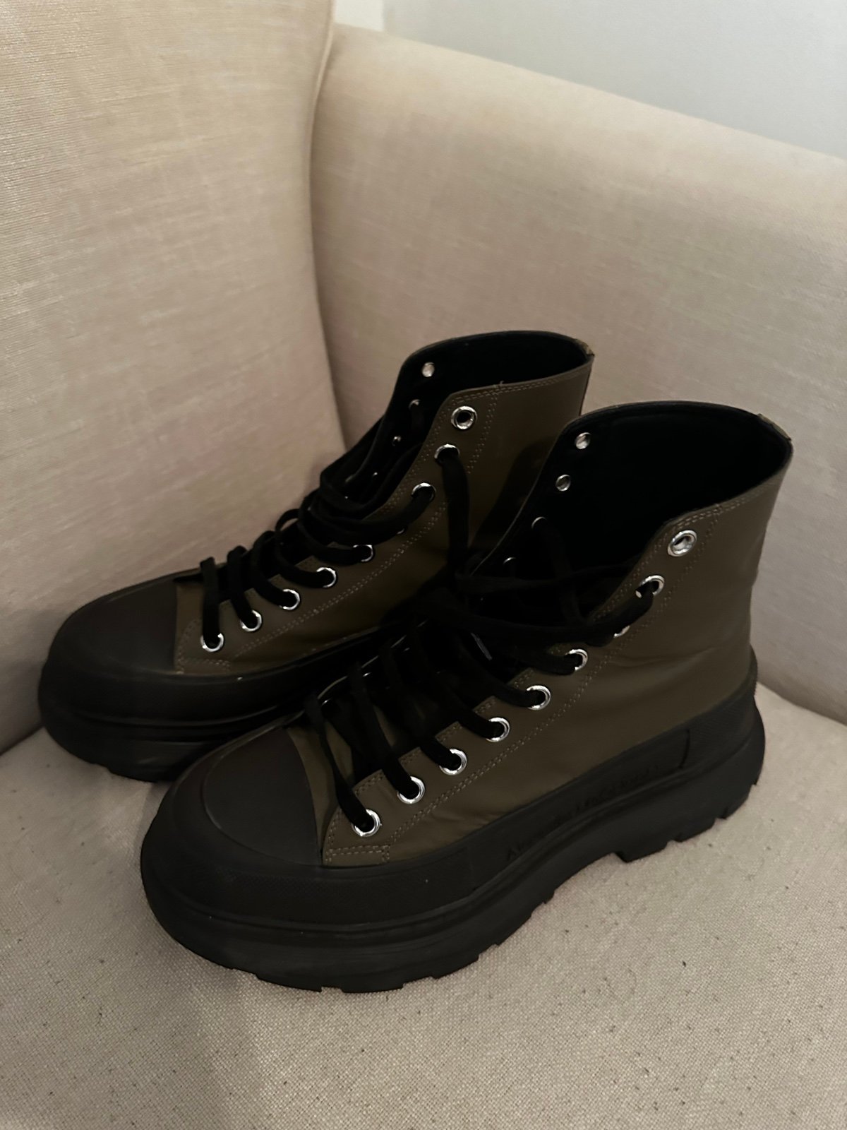 Alexander McQueen Tread Slick Leather Men’s Boots Size 42 EU / 9 US Green Black