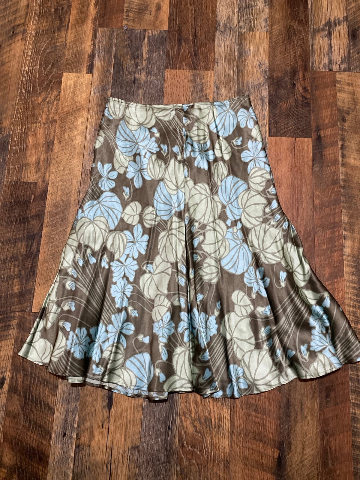Y2K silk high waisted skirt size medium