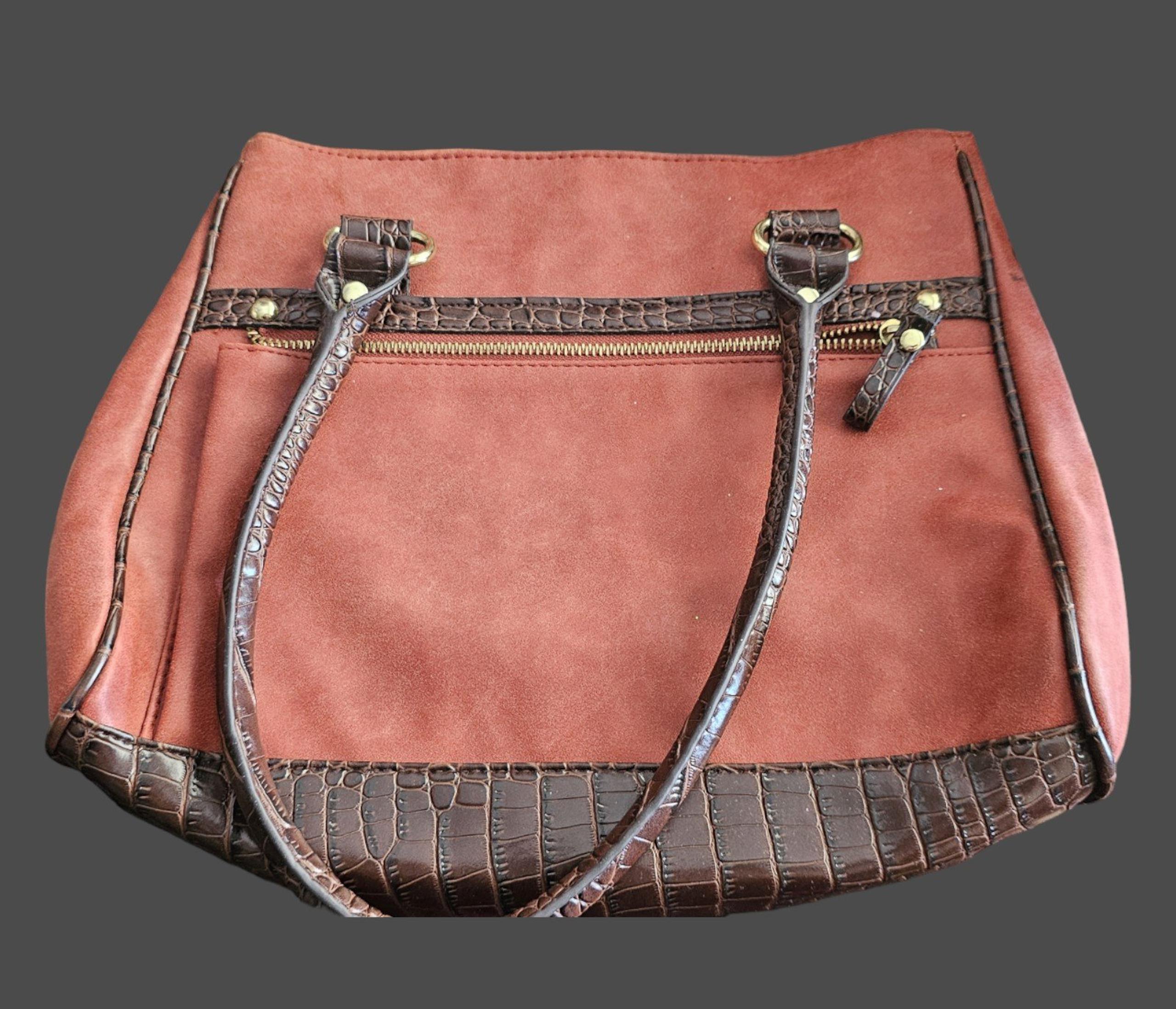 Bueno Faux Textured Leather W/Faux Alligator Skin Handbag Clay Red MD Sz