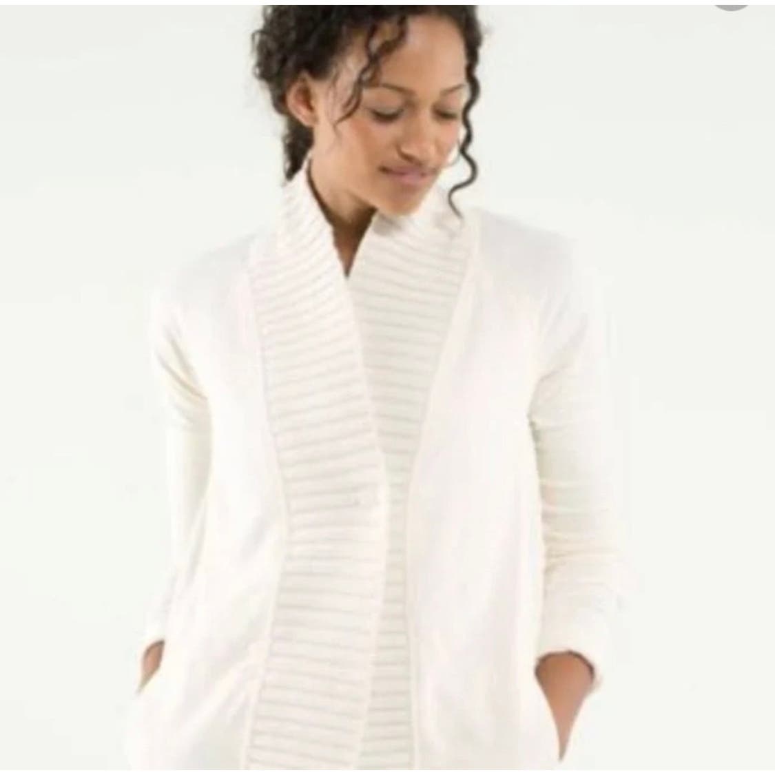 EUC Lululemon Cardigan Sweater Wrap Bliss Break Knit Long Sleeve White Size 6