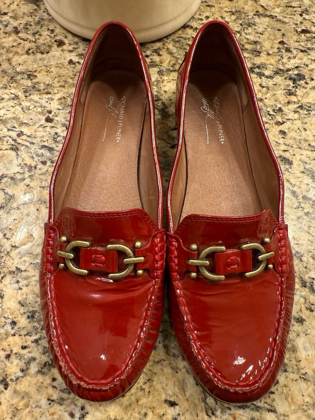 Women Donald J. Pliner® Diona Casual Shoe Flat Gold Logo RUST RED size 10M