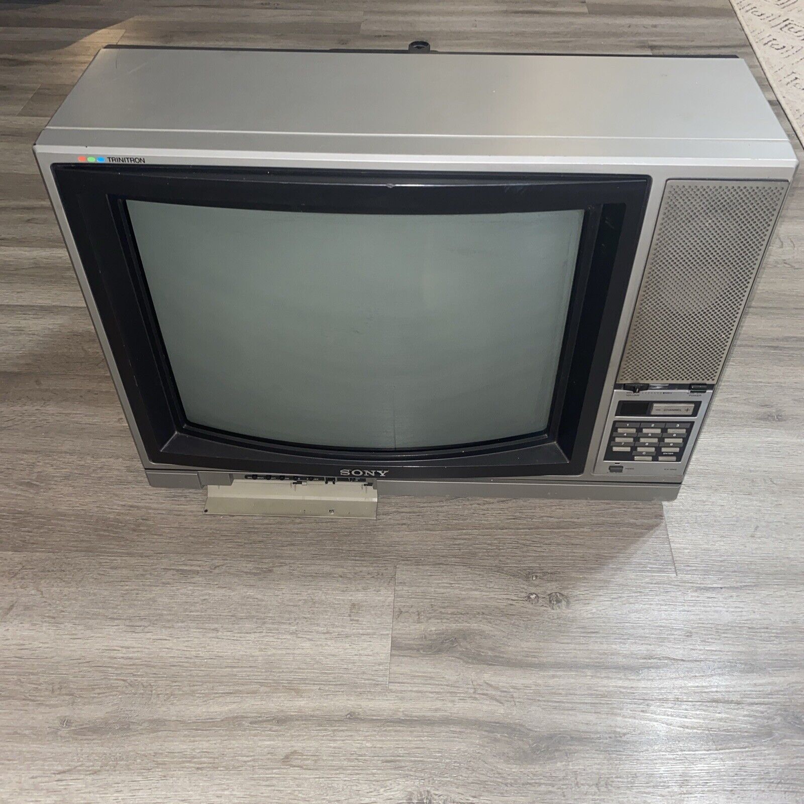 Sony Trinitron KV-1965 19 CRT Television Super Rare Vintage