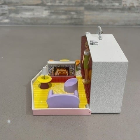 Barbie™ Family Deluxe House - Digital Dreambook