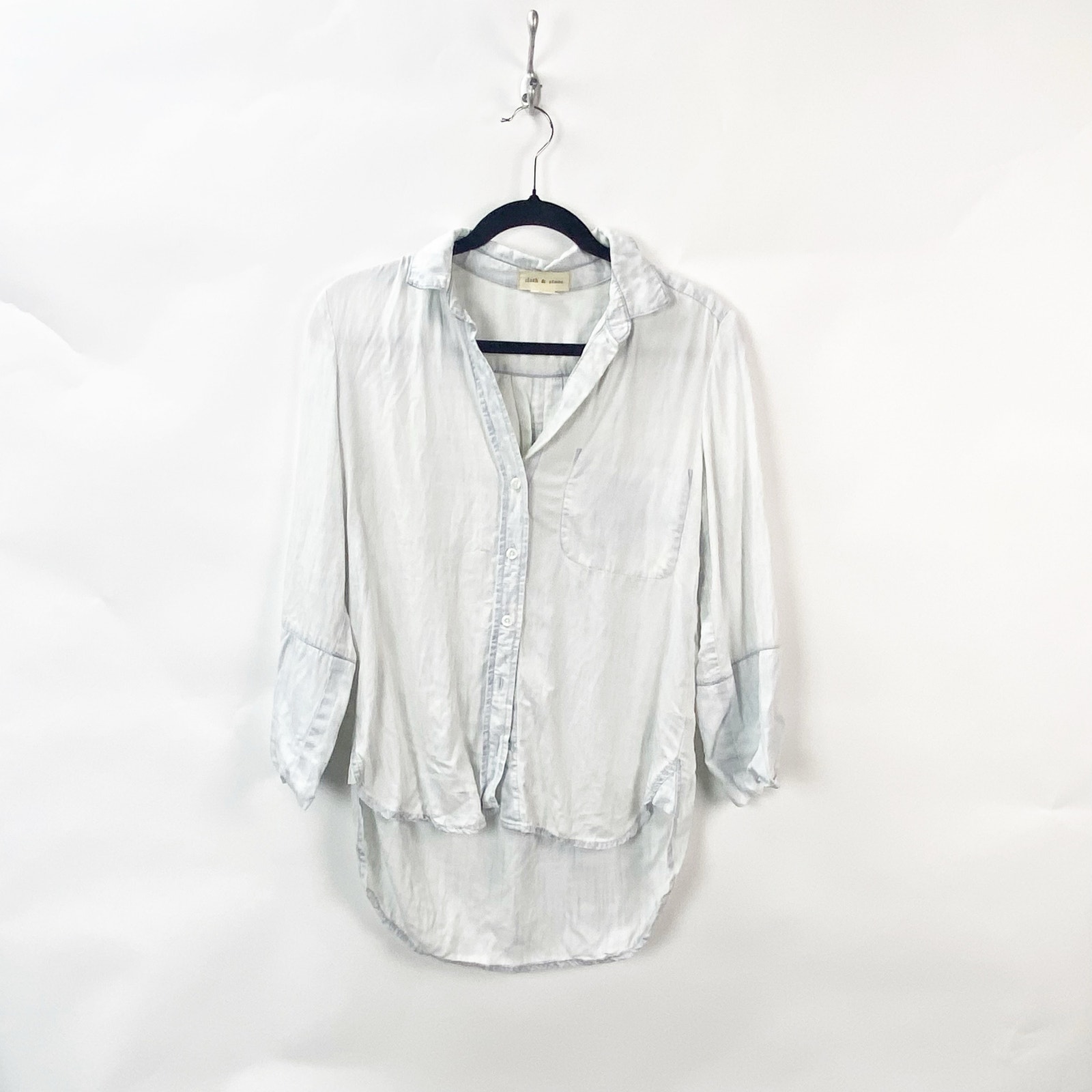 Anthropologie Cloth & Stone XS Womens Faded Gray Button Down Chambray Shirt