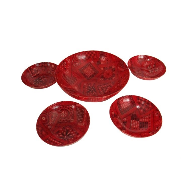 Red Bandana Large Bowl + 4 Smaller Bowls-Plastic Melamine? No Markings