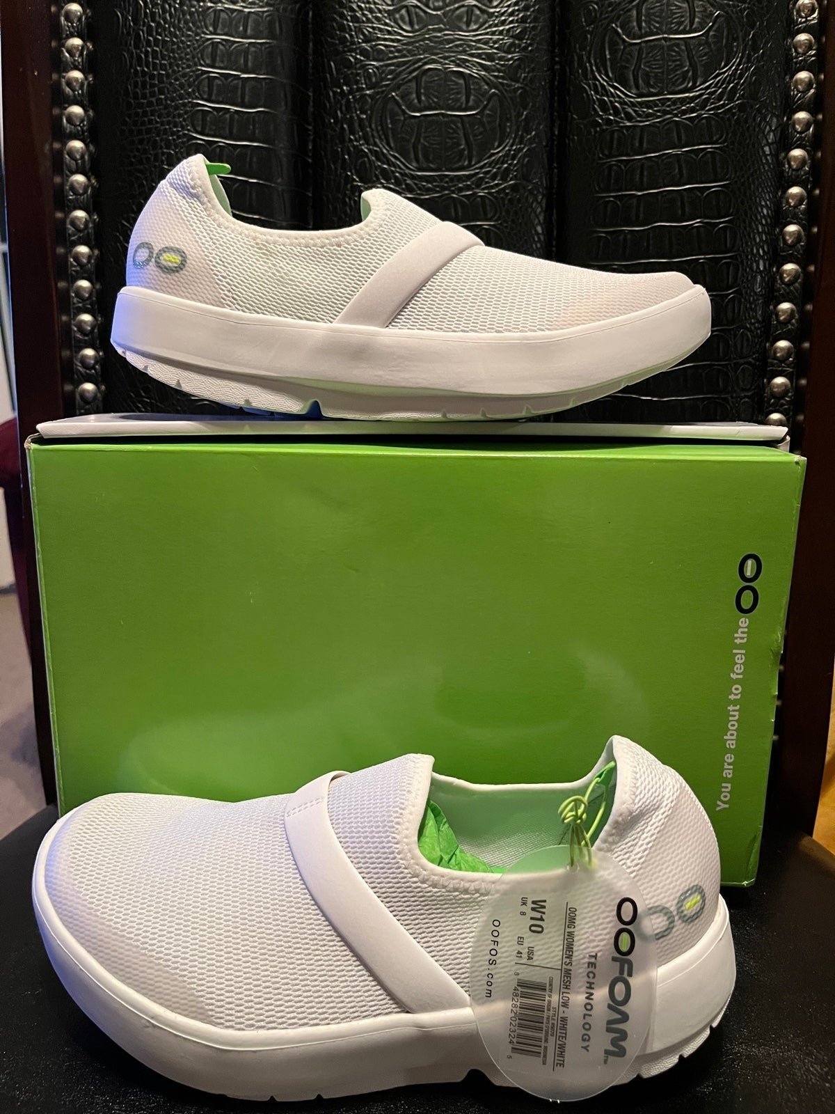 OOFOS OOMG WOMEN’S MESH LOW SHOES-WHITE/WHITE Size 10