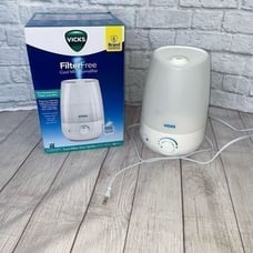 Vicks filter free cool mist vaporizer w/optional Vicks vapopad side compartment