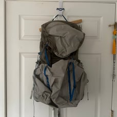 Osprey Levity 60 Super Ultralight Backpack - Parallax Silver USED