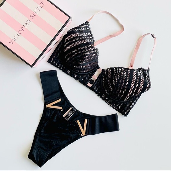 32D SMALL Victoria’s Secret black bra set