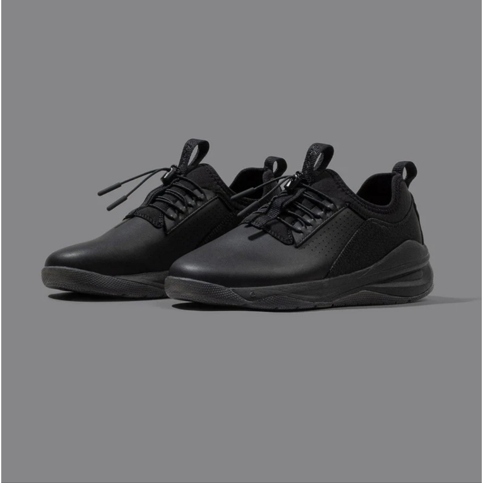 Clove Womens Classic All Black Option Nursing Healthcare Sneakers Size 7.5 Work