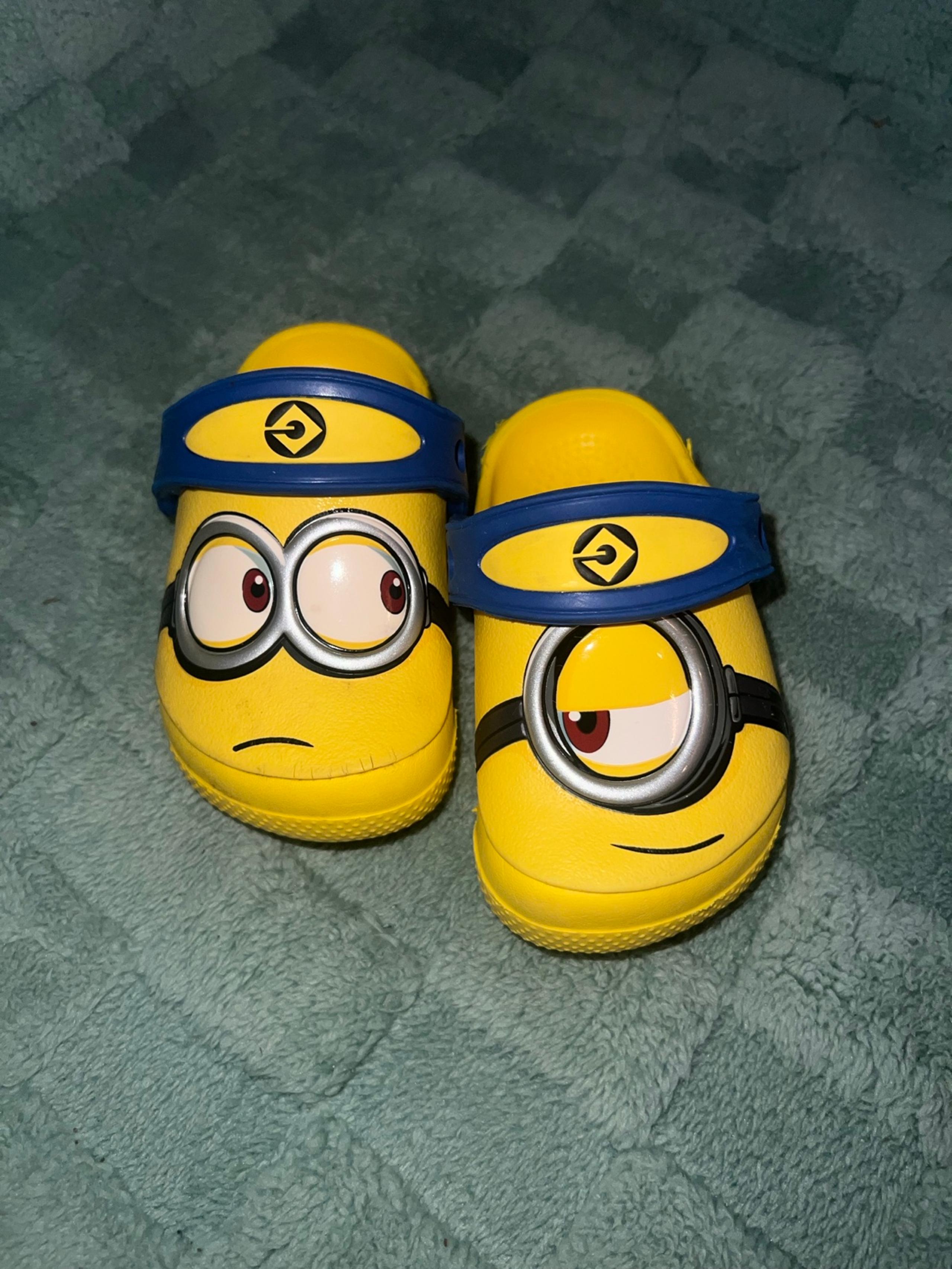 Size 5 minion crocs