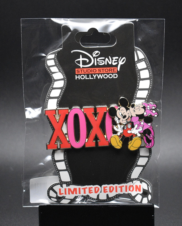 Disney DSSH Mickey & Minnie Mouse XOXO LE 400 Pin