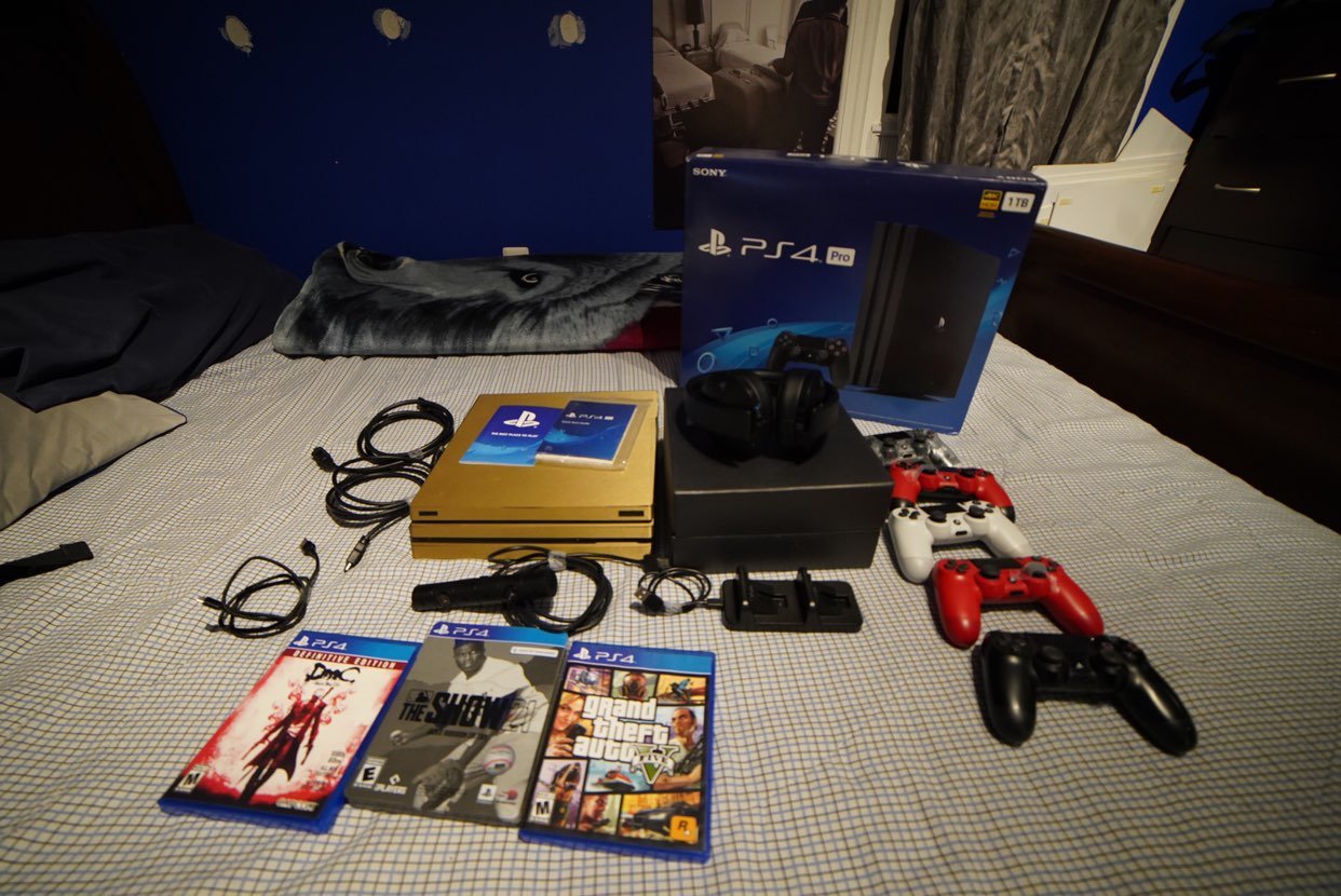 Playstation 4 PRO gamer bundle