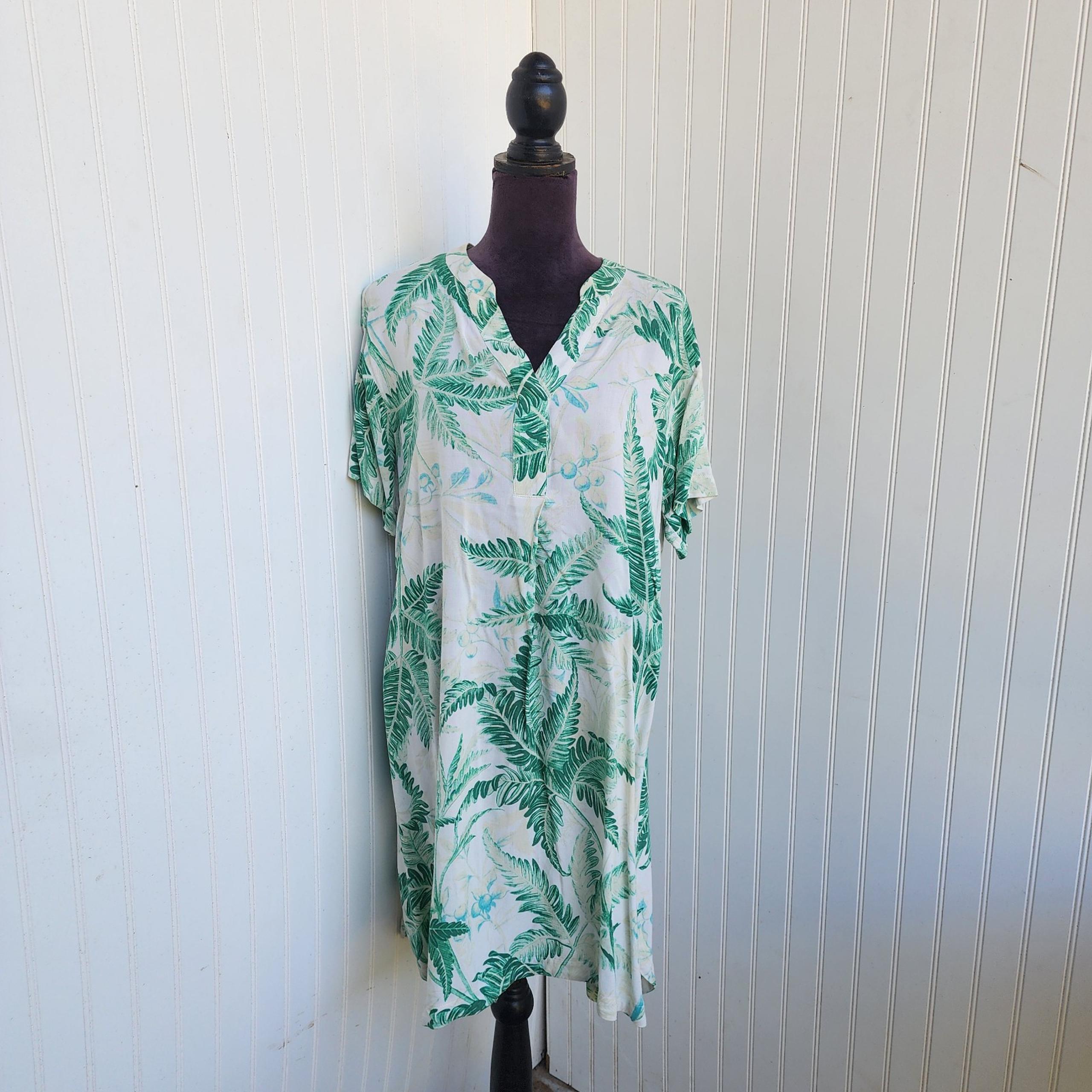 H&M White Green Viscose Short Sleeve Tropical Palm Leaf Tunic Dress Size S

D17