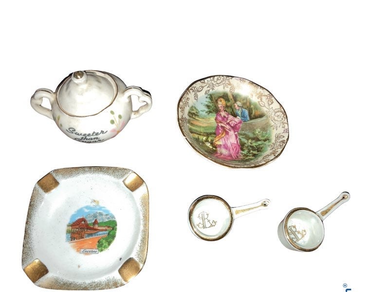 Antique Ashtray, tourine, plate,