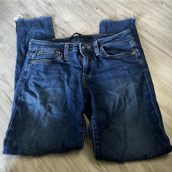 Joes Jeans women’s the skinny Raw Hem Jeans 27” inseam size 26 / 2