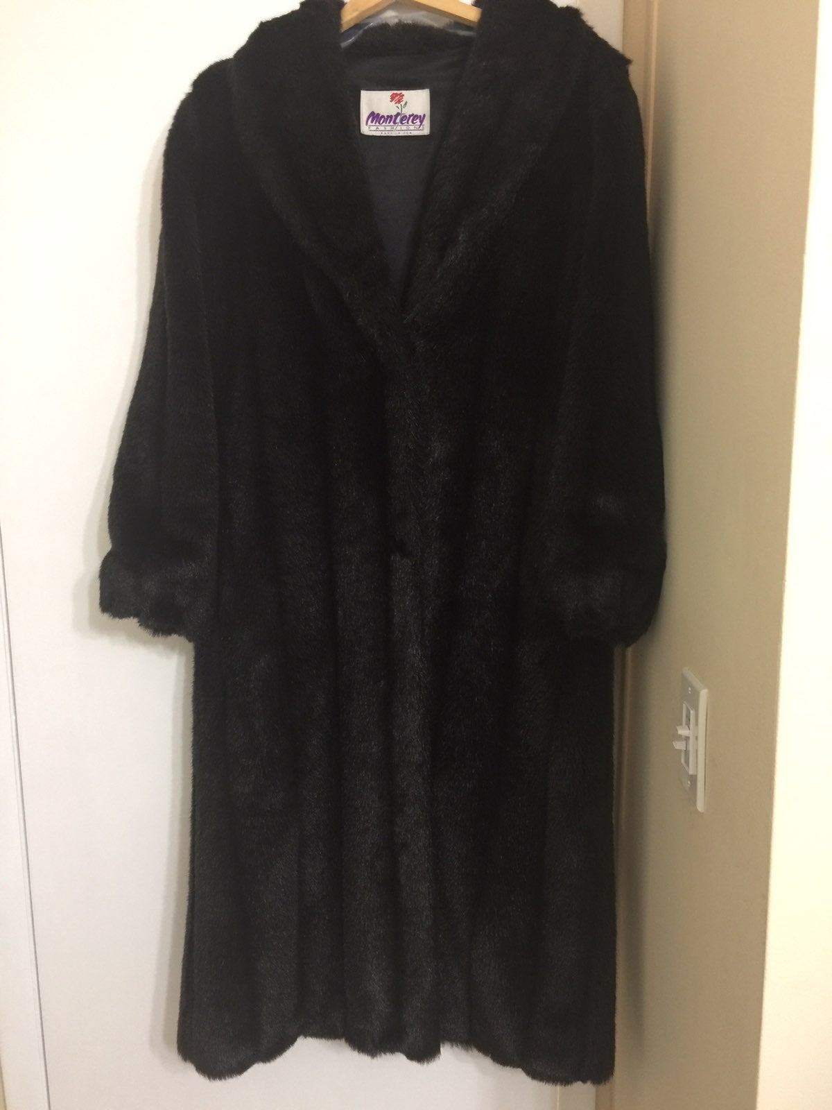 Faux Fur Coat long,black, size 14