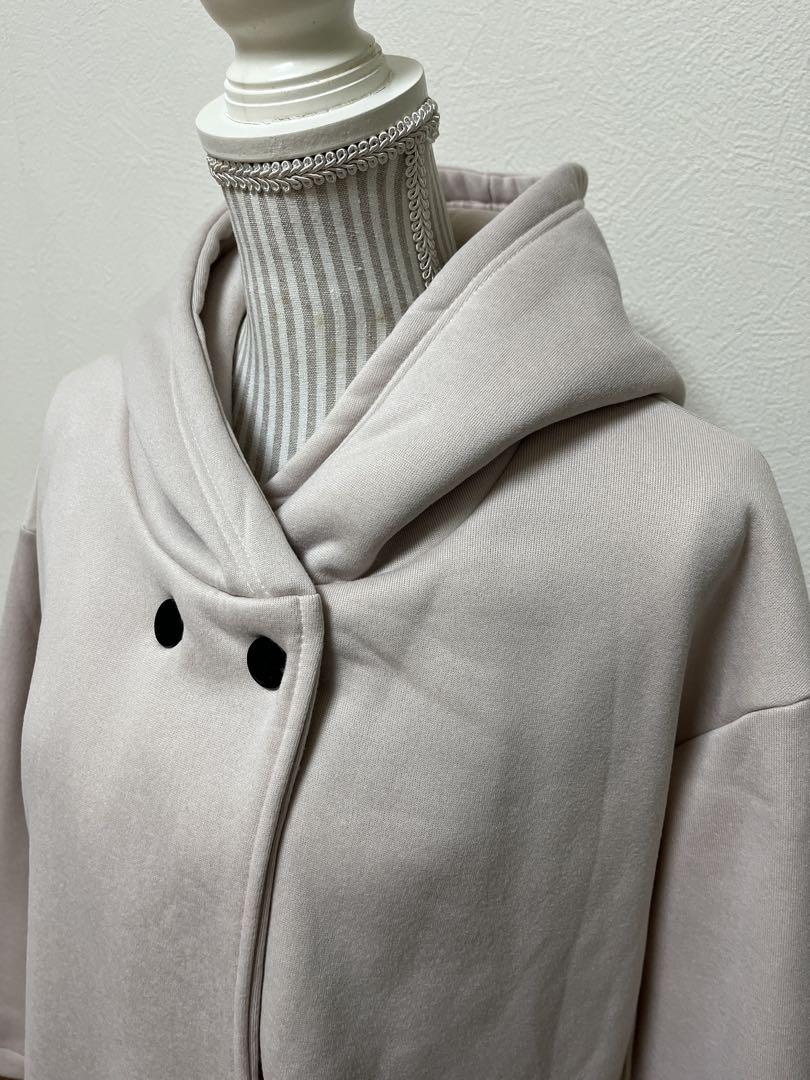 Hooded coat for women
