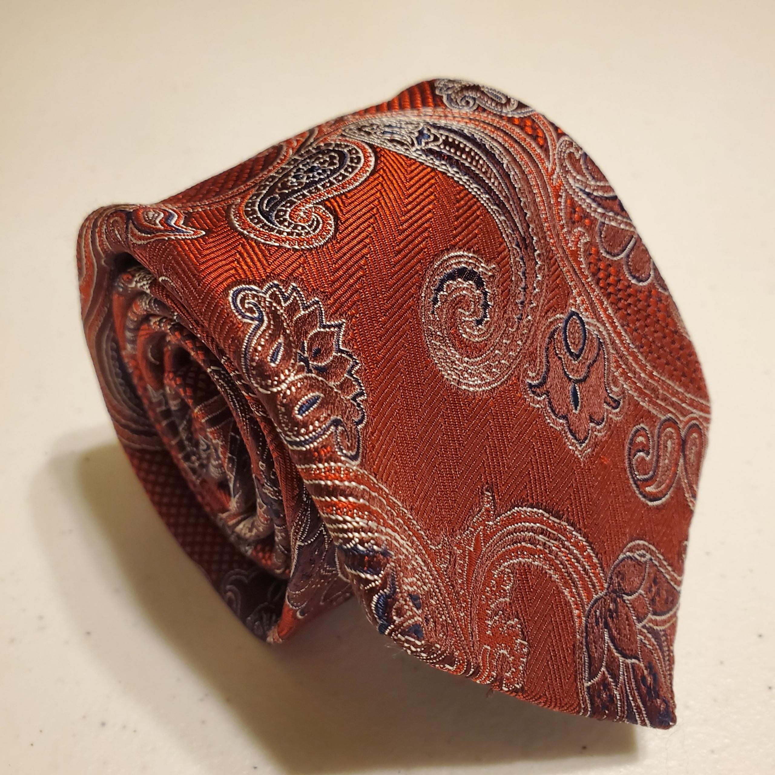Hart Schaffner Marx 
Red Paisley Silk Tie