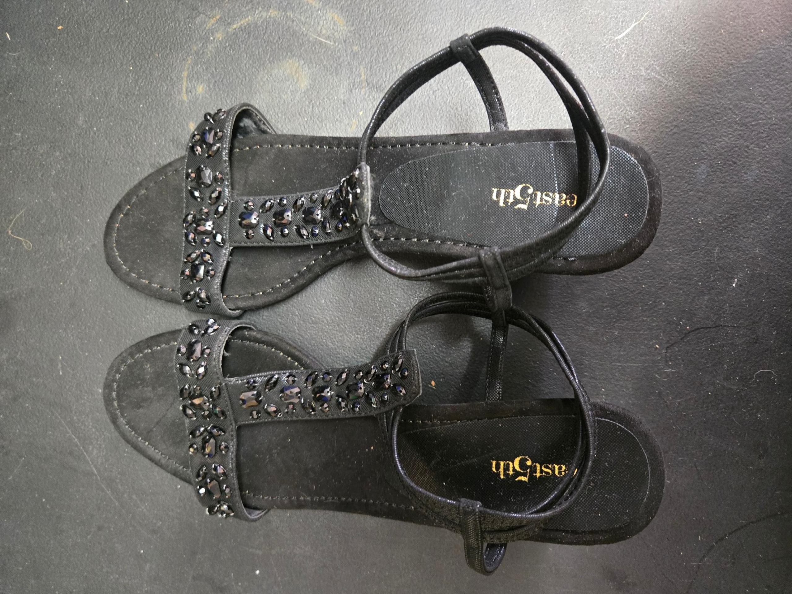 East 5th black wedge sandals size 9.5
