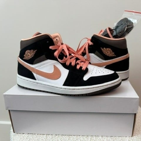 Air Jordan 1 SE Mid Peach Mochas Shoes