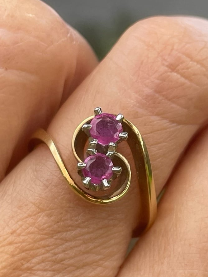 14k Gold Ruby Ring / 4.7 grams