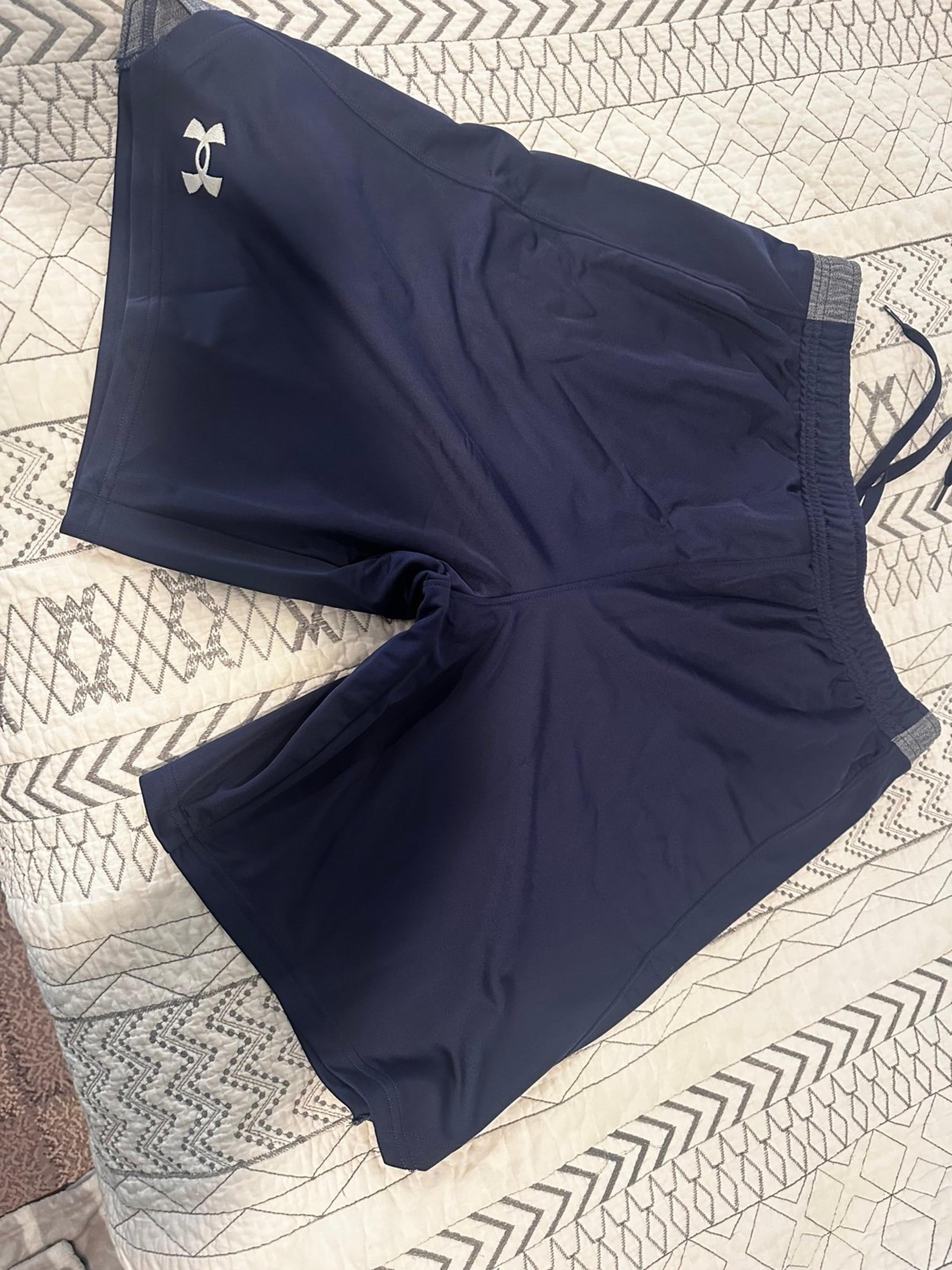Large Under Armor Men’s Shorts