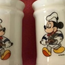 Disney Gourmet Mickey Salt and Pepper Shakers Made in Japan Brand New Super Cute