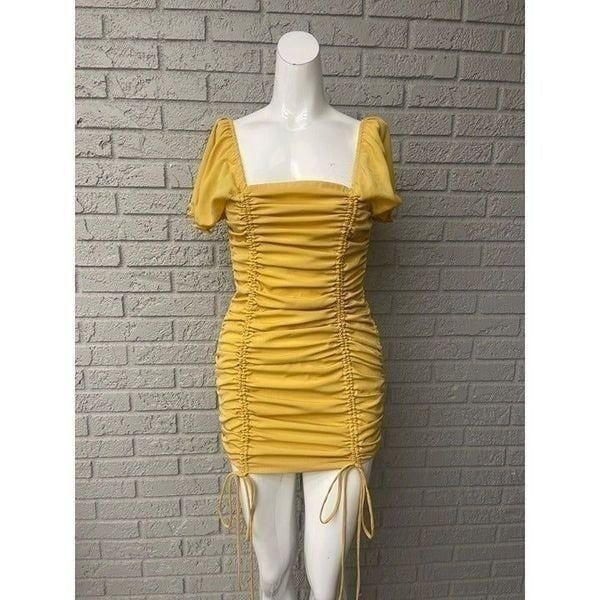 Love Tree Yellow Square Neckline Ruched Bodycon Mini Dress Size M