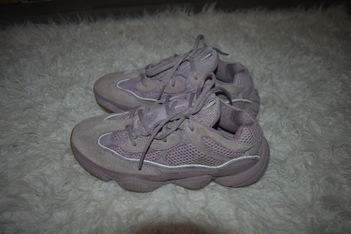 adidas Yeezy 500 'Soft Vision' FW2656 Size 5 in men's 7 in women's