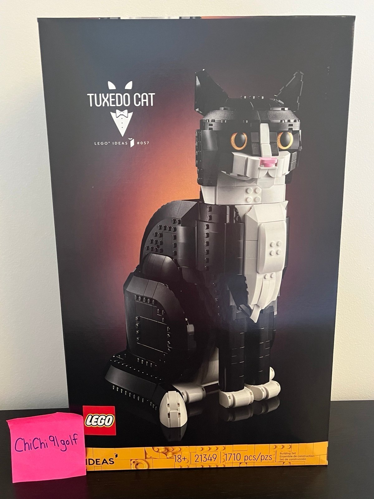 LEGO Tuxedo Cat V39