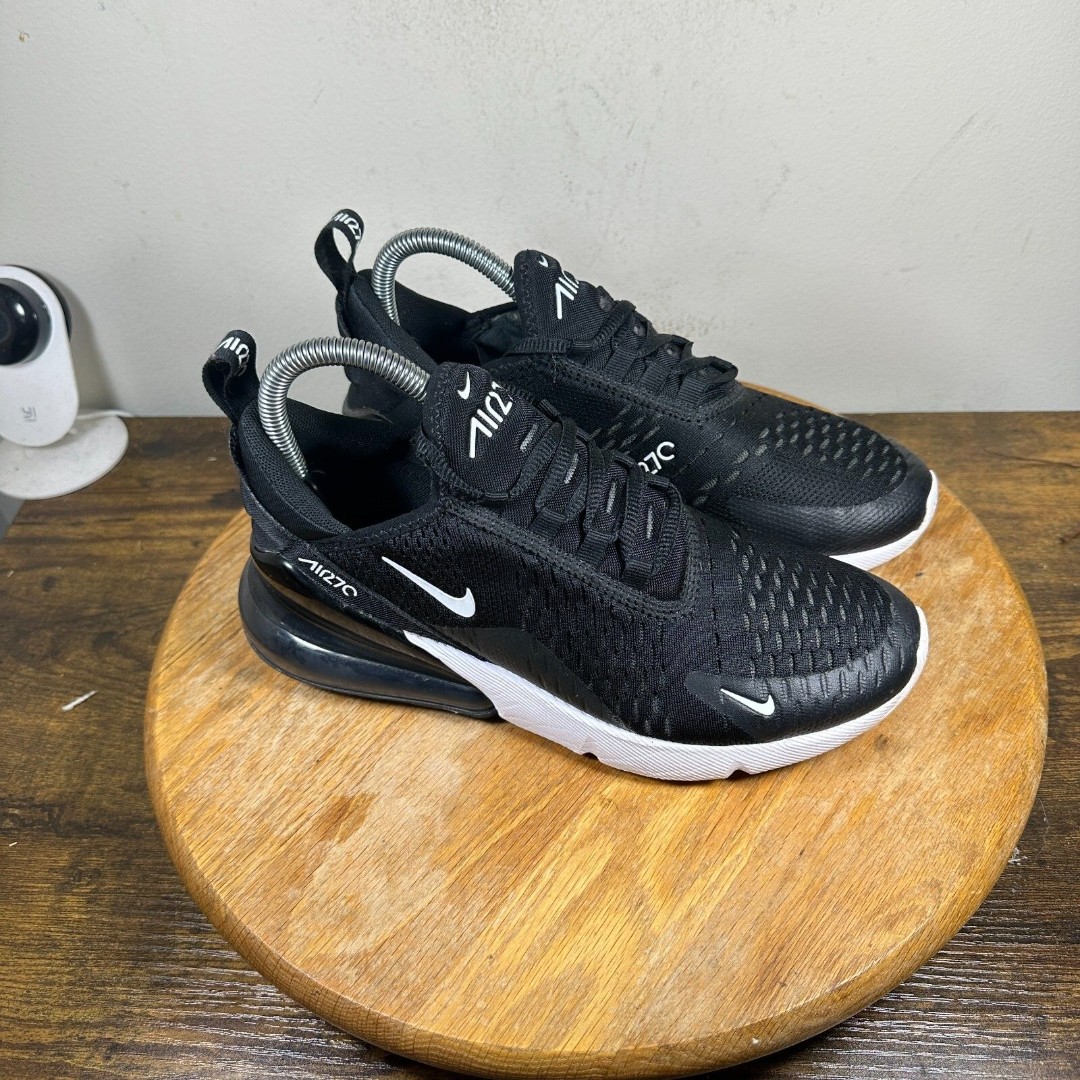 Nike Air Max 270 Women's Size 7.5 Black White Shoe Sneakers AH6789-001