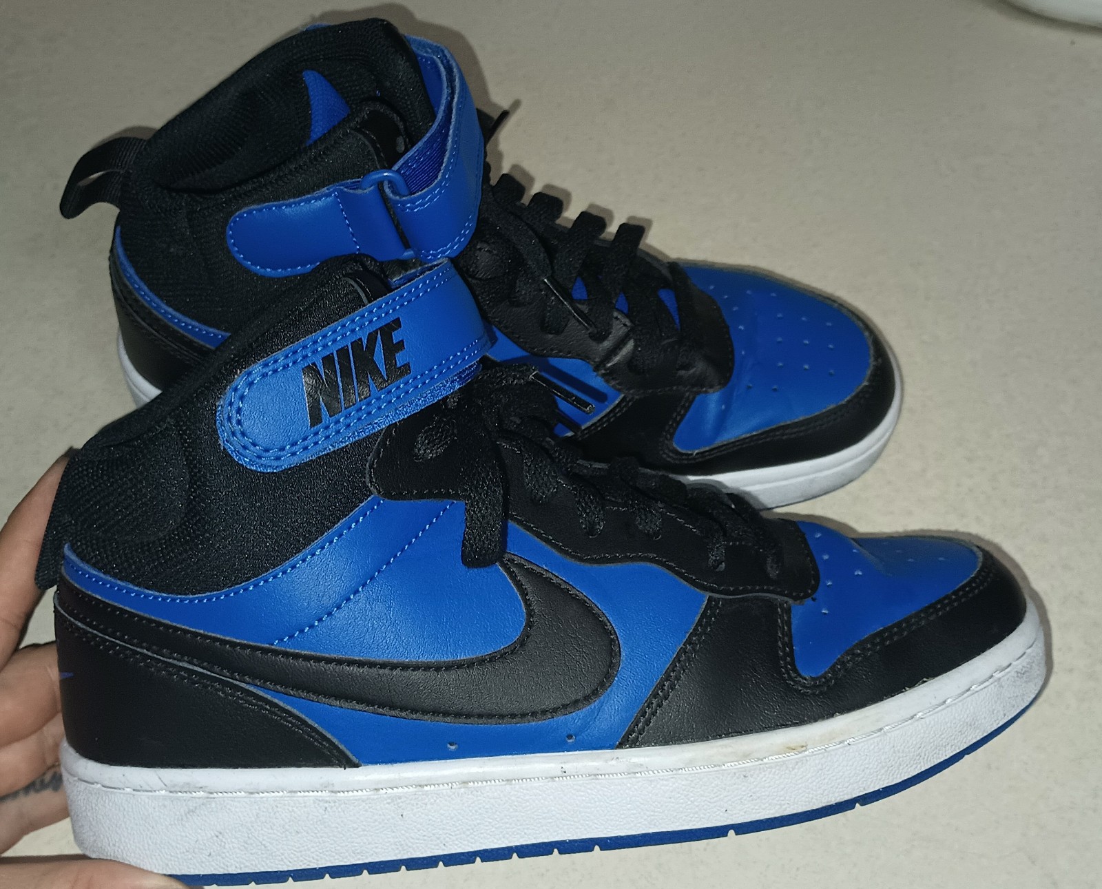 6.5Y Nike high tops