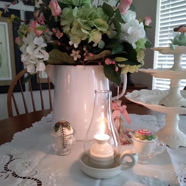 Pottery Oil Lamp in White Glaze , Home Decor Lamp