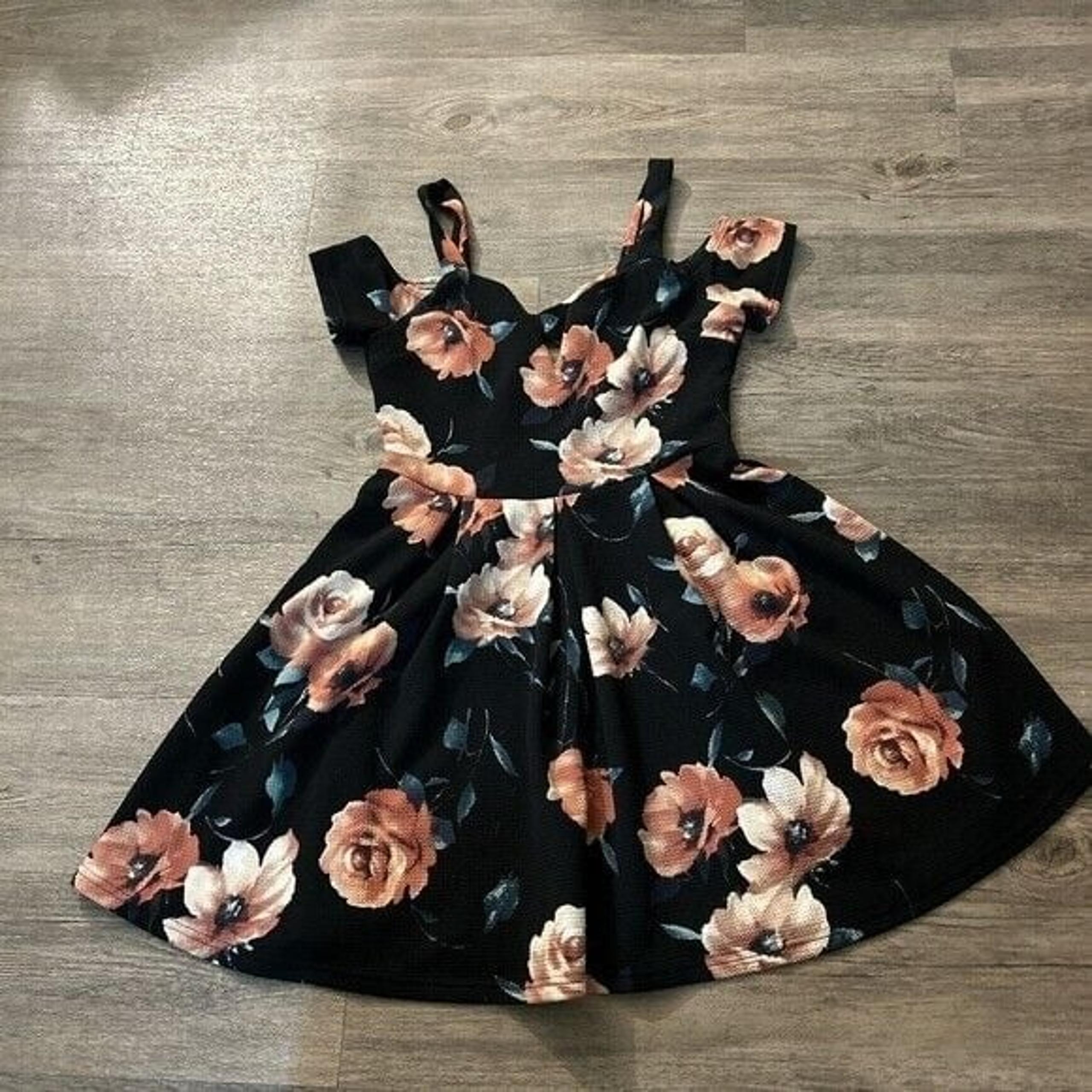 Floral Print Dress Cold Shoulder Criss Cross Back Fit & Flare Dress