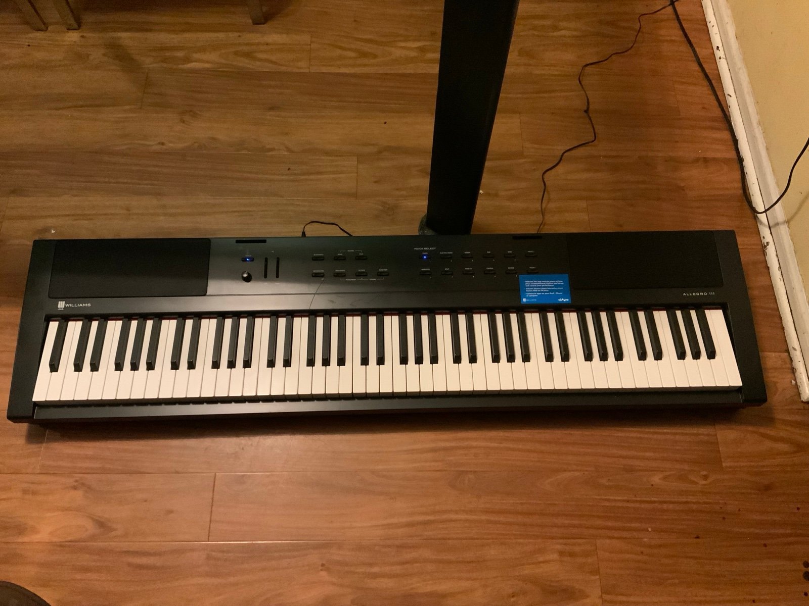 WILLIAMS ALLEGRO III electric Keyboard.