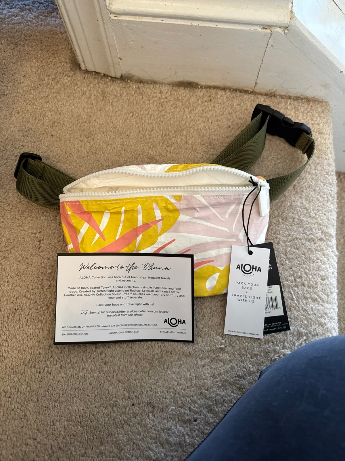 Aloha Collection Tropics Mini Hip Pack Starburst
