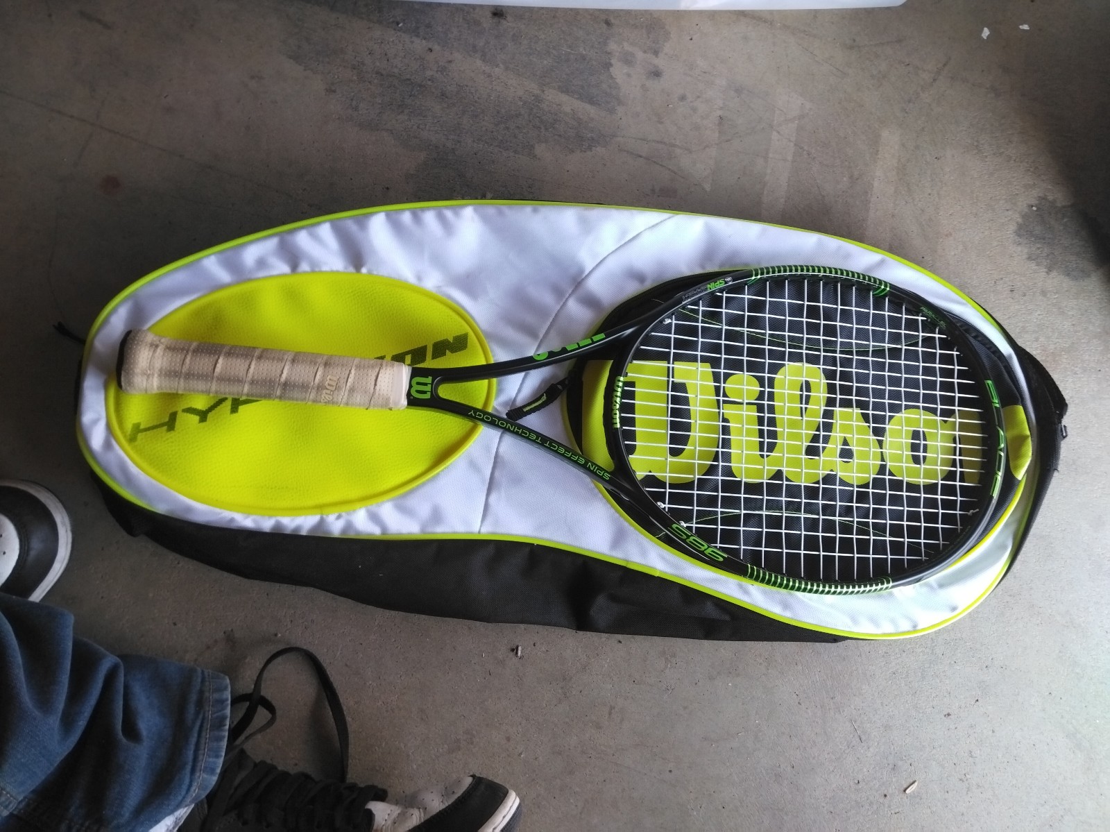 Wilson blade 98S tennis racket