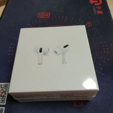 AirPod Pro Wireless With Charging Case