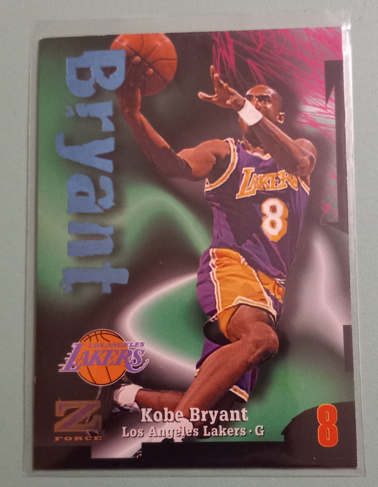 1997 Fleer/Skybox Z-Force KOBE BRYANT Packed in Sleeve