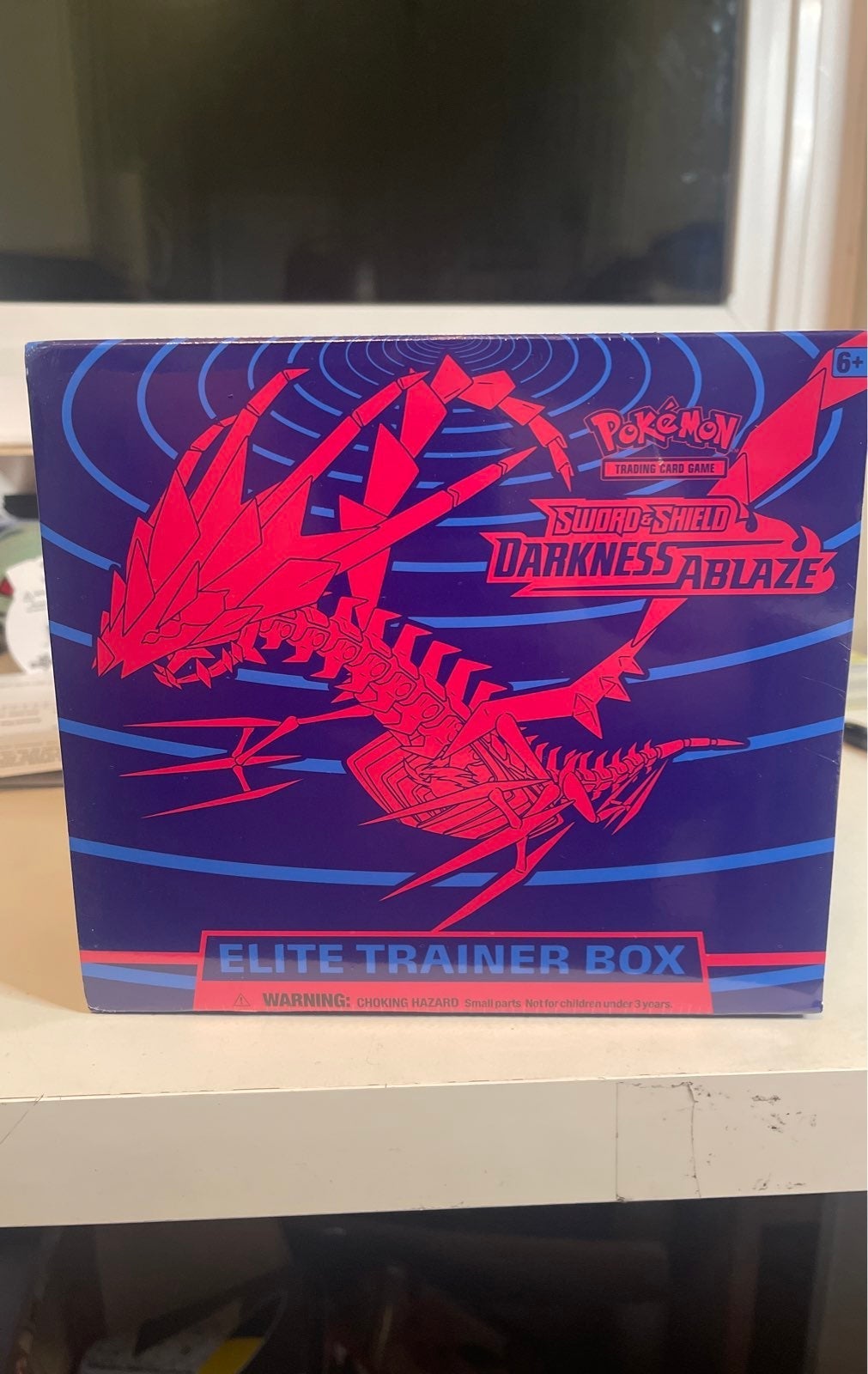 Darkness Ablaze Elite Trainer Box etb