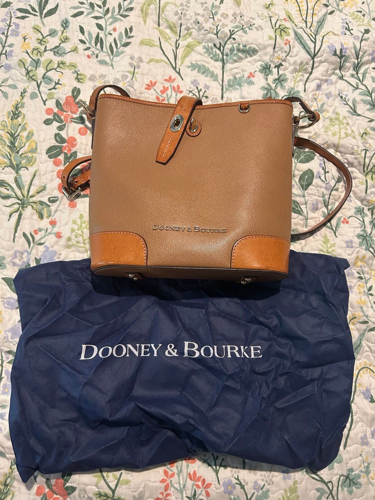 Dooney & Bourke