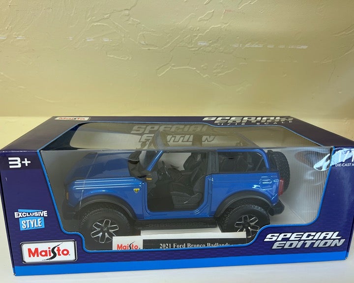 Maisto (NWOT) 2021 Ford Bronco Badlands 1/18 Scale Special Edition Topless Blue