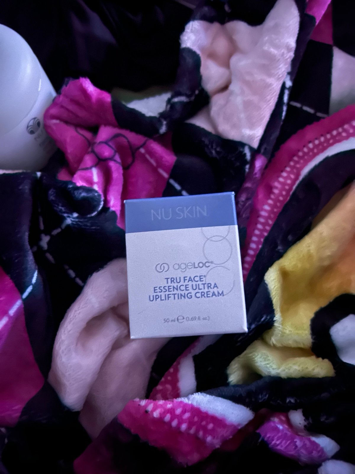 Nuskin Ageloc Tru Face Essence Ultra Uplifting Cream