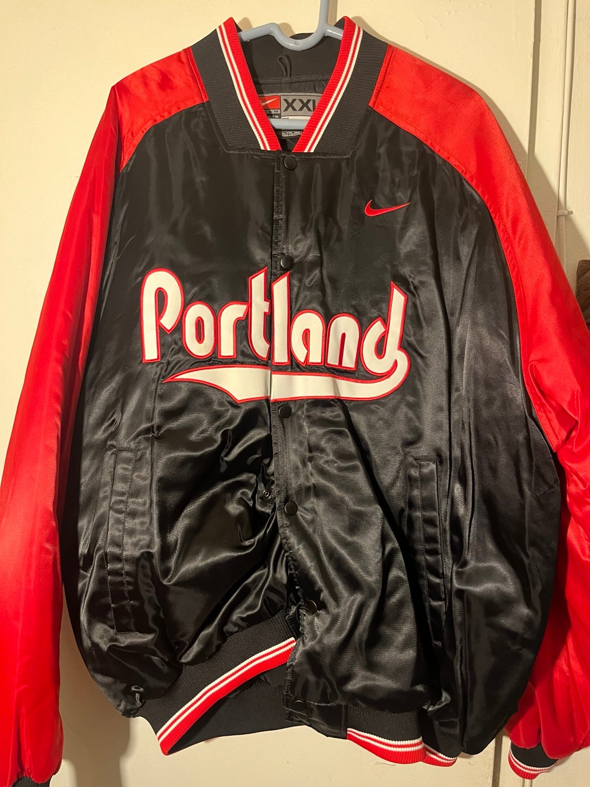 Vintage Nike Portland Trailblazers Bomber Puffer Jacket
