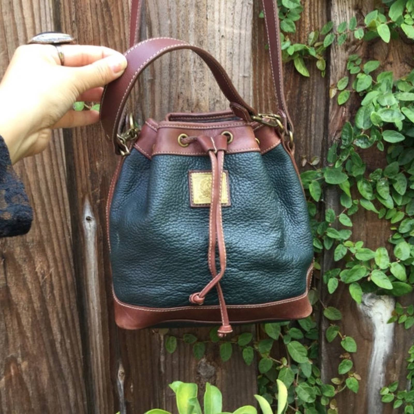 hunter bucket bag