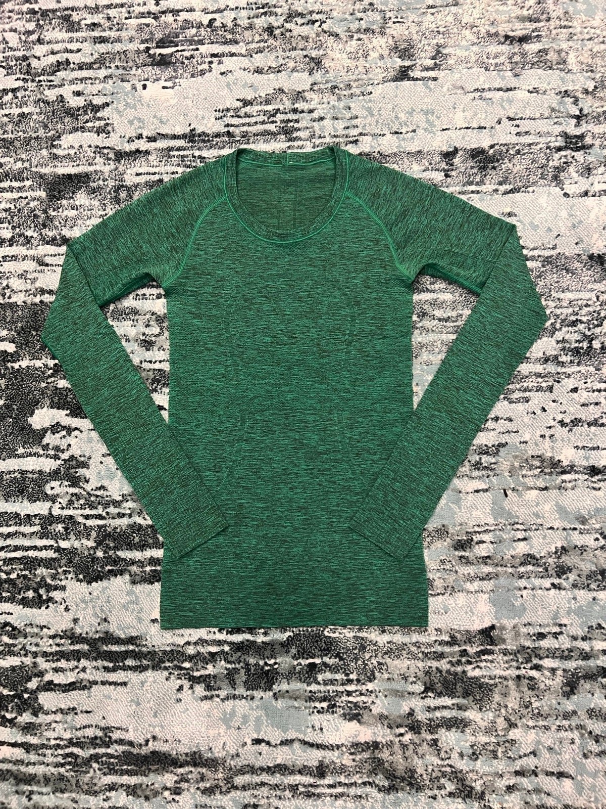 RARE Lululemon Swiftly Tech Long Sleeve Size 4 In Heathered Jungle