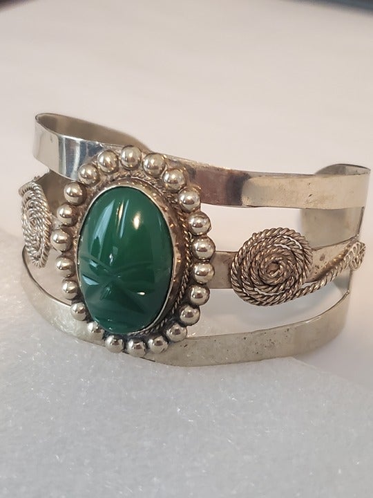 Sterling Cuff Bracelet Mexican Green Jade Mexico 37.6g Carved Aztecs Face
