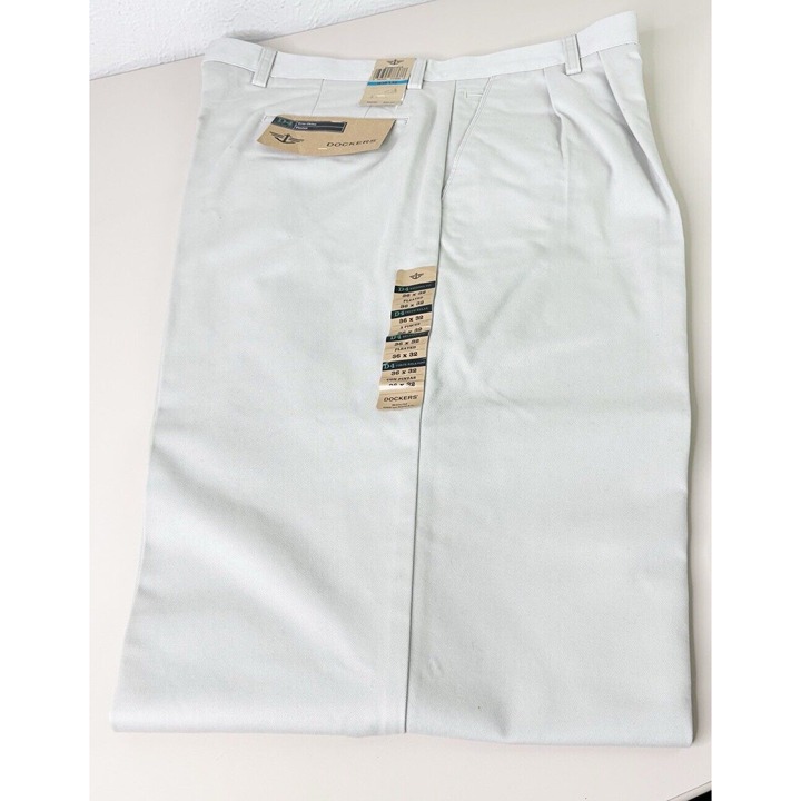 Dockers Mens D4 True Chino Pleated Pants 36x32 Khaki 100% Cotton RV 50 NEW!