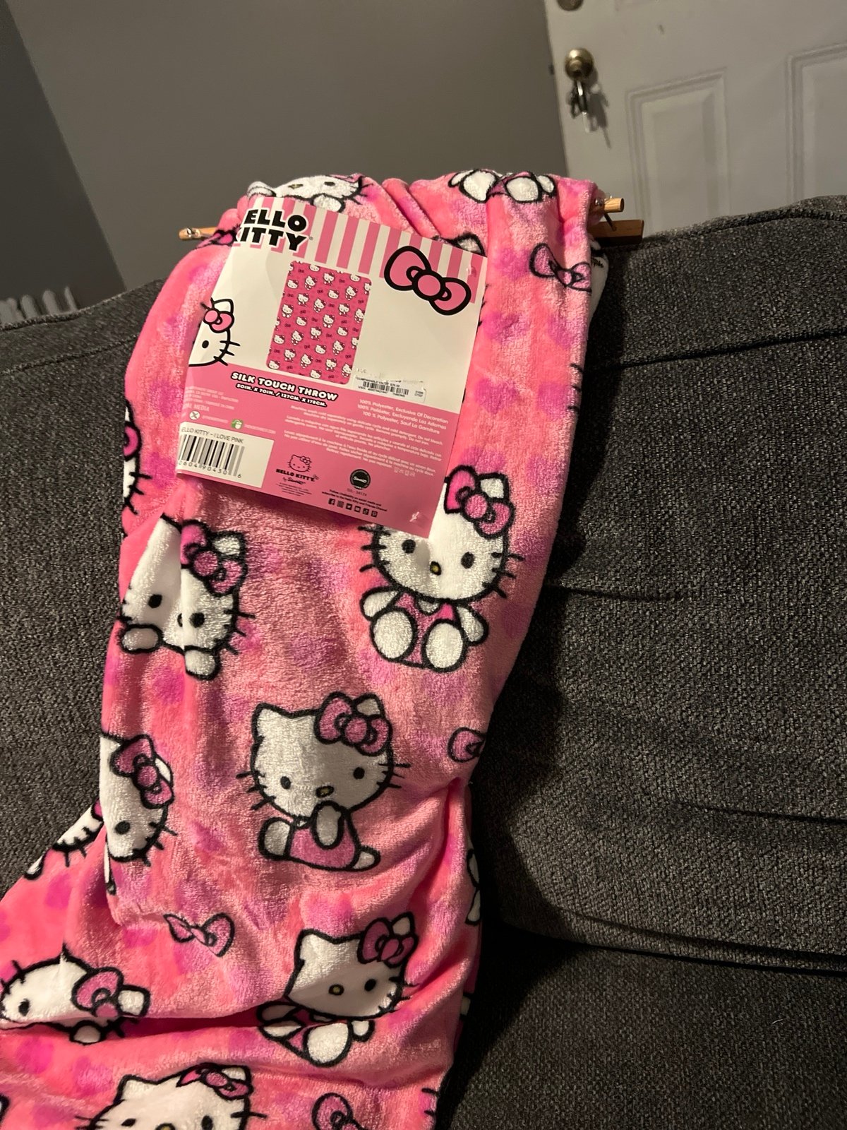 Nwt hello kitty throw